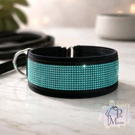   Bársony Félfojtós Nyakörv Pávakék strasszokkal - Strasszos Kutya Nyakörv