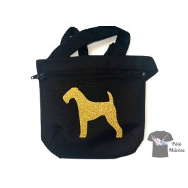 Airedale Terrier Jutalomfalattartó állítható övvel